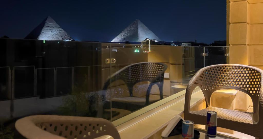 رأي حول ''Pyramids Land Hotel'' 1 رأي حول فندق Pyramids Land: تقييم شامل لموقع وإقامة قريبة من الأهرامات